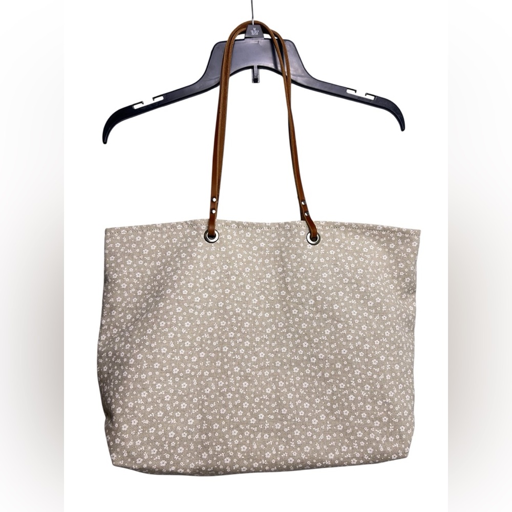 Floral Print Tote Bag with Leather “Victoria” Tag & Zip Pouch - Picture 4 of 7